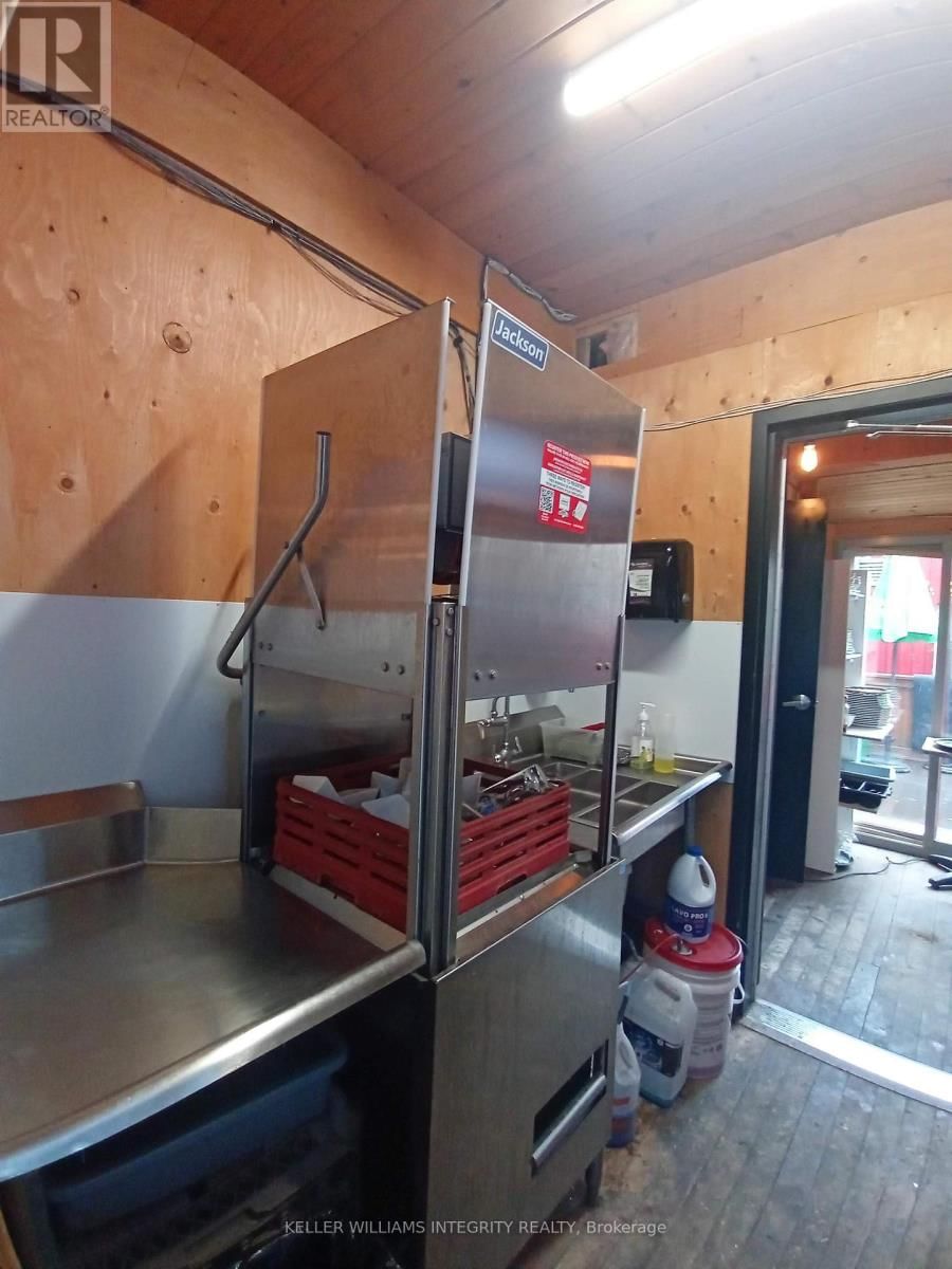 118 CLARENCE STREET Image 21