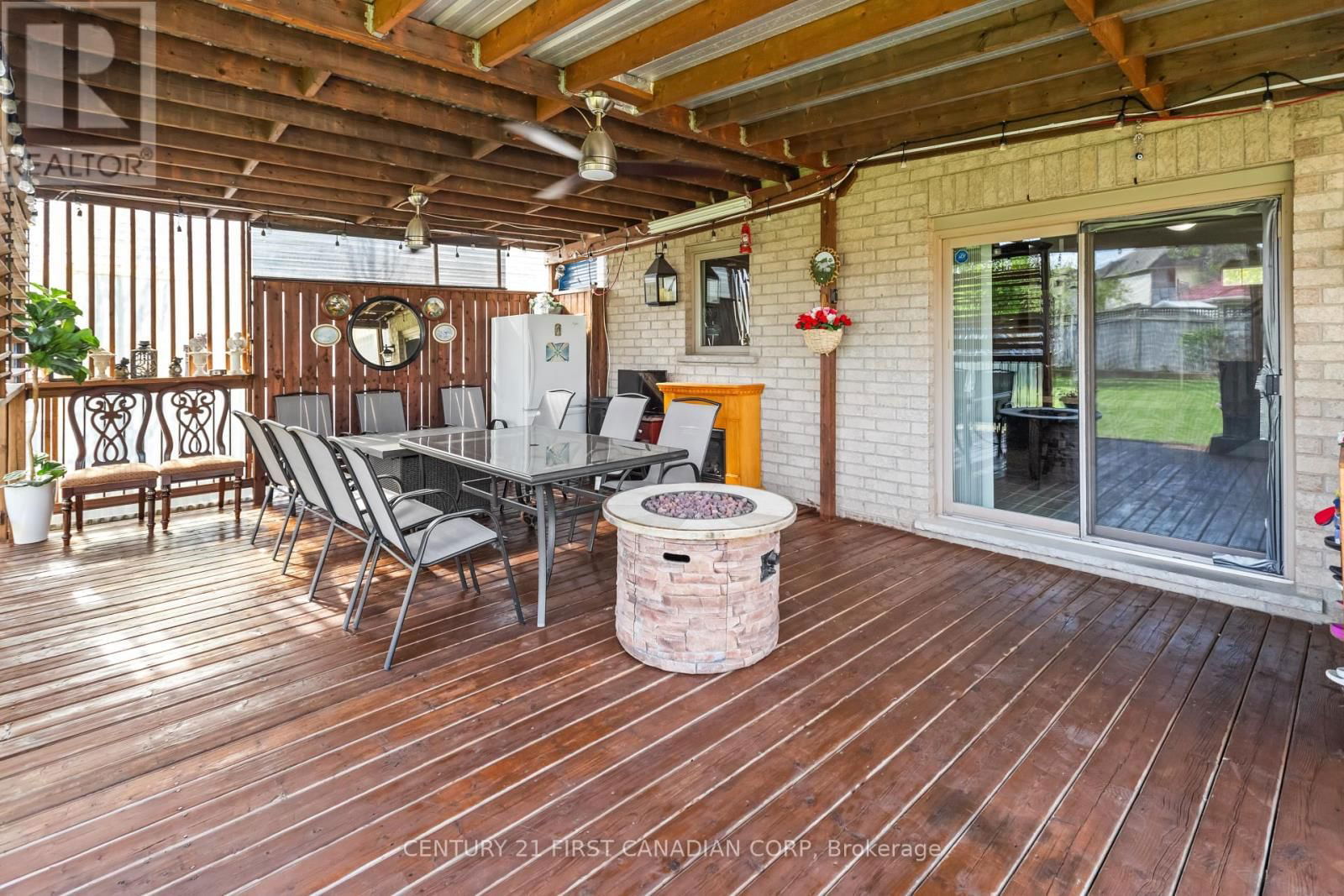 1479 SANDPIPER DRIVE NORTH Image 31