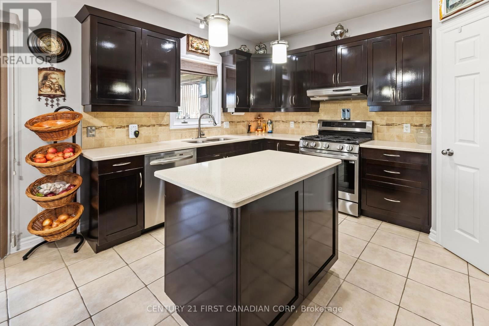 1479 SANDPIPER DRIVE NORTH Image 8