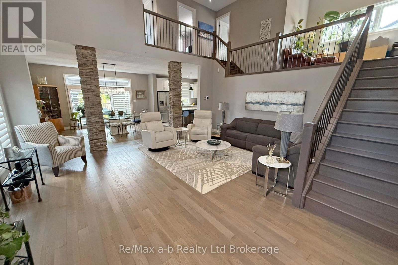 1236 ALBERNI ROAD Image 12