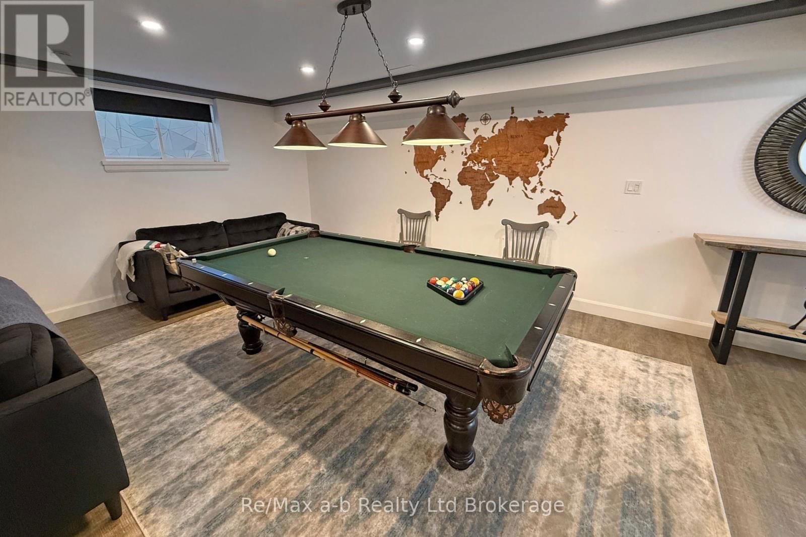 1236 ALBERNI ROAD Image 38