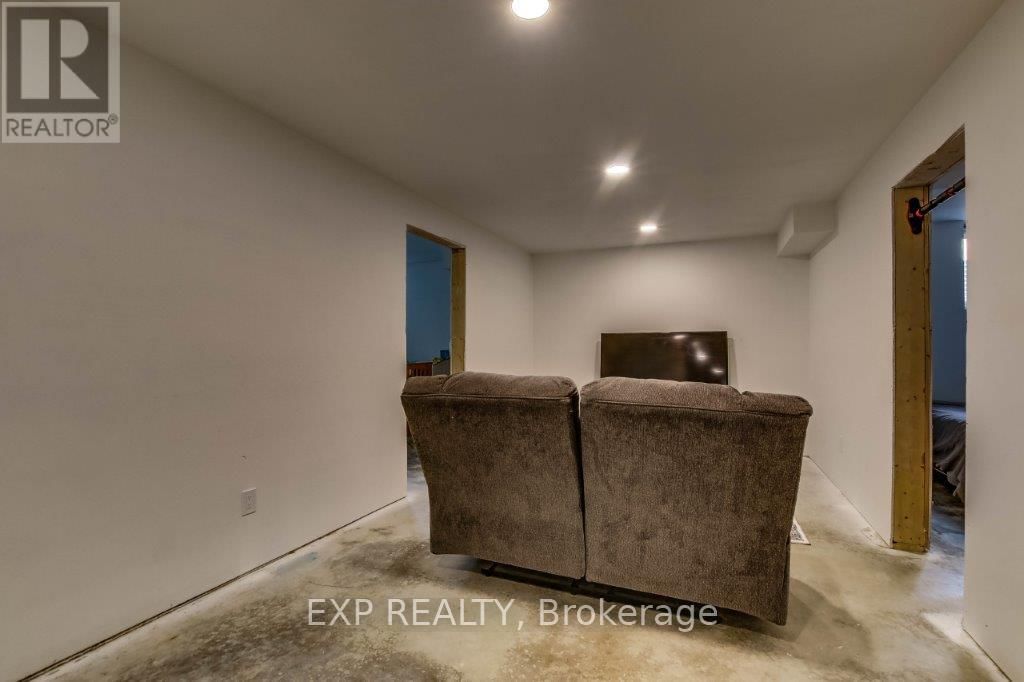 16 PINTAIL LANE Image 23