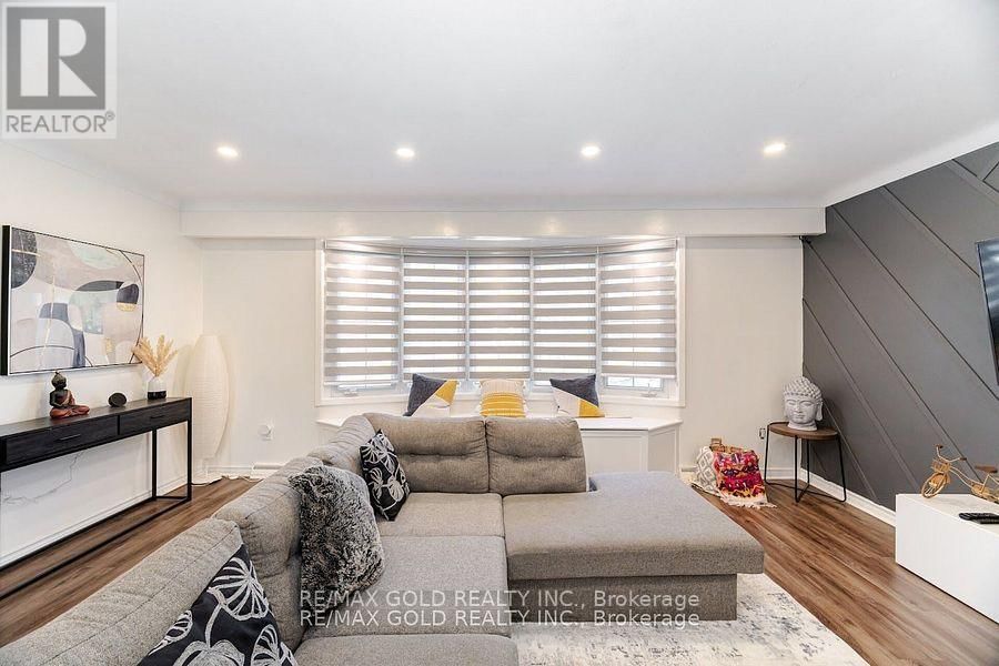 26 HILLGARDEN ROAD Image 13