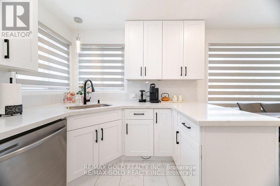 26 HILLGARDEN ROAD Image 19