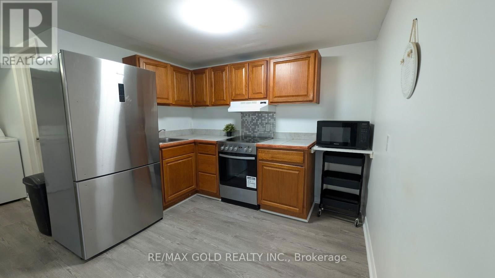 26 HILLGARDEN ROAD Image 33