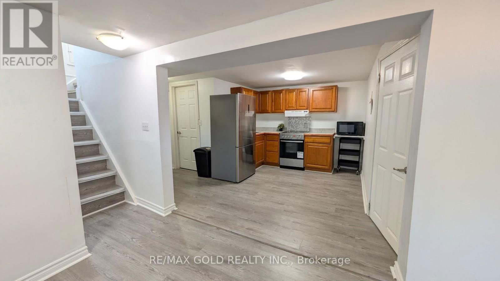 26 HILLGARDEN ROAD Image 35