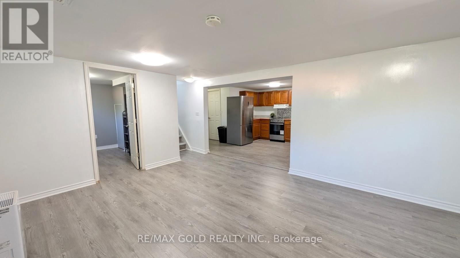 26 HILLGARDEN ROAD Image 36