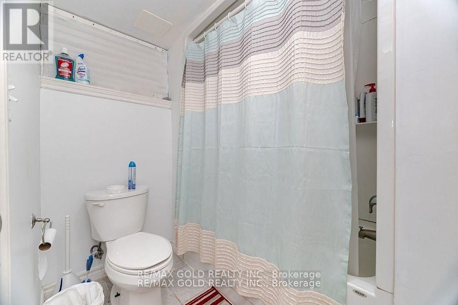 26 HILLGARDEN ROAD Image 37