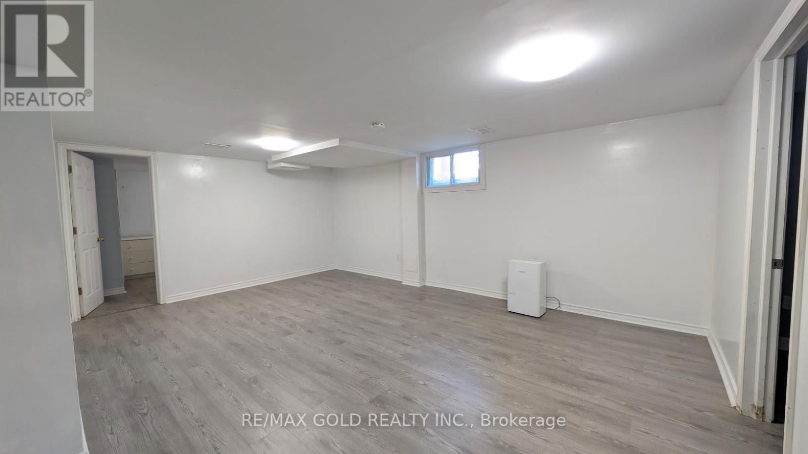 26 HILLGARDEN ROAD Image 40