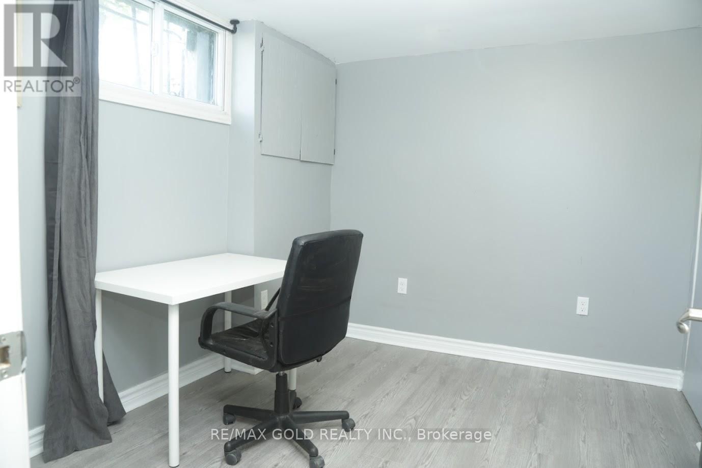 26 HILLGARDEN ROAD Image 42