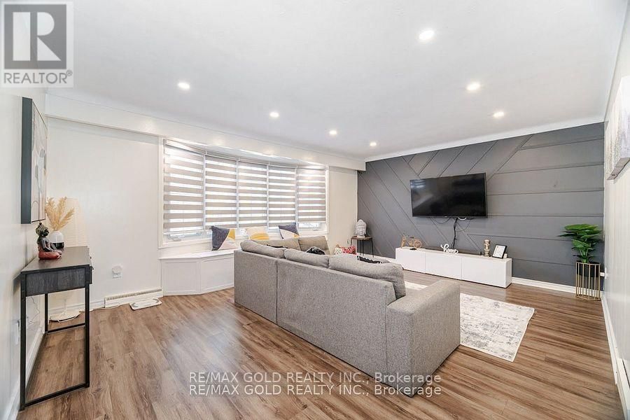 26 HILLGARDEN ROAD Image 9
