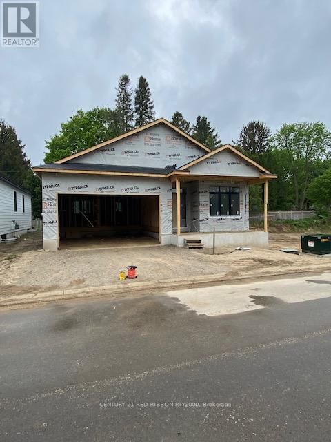 8 - 430 HEAD STREET NORTH Image 1