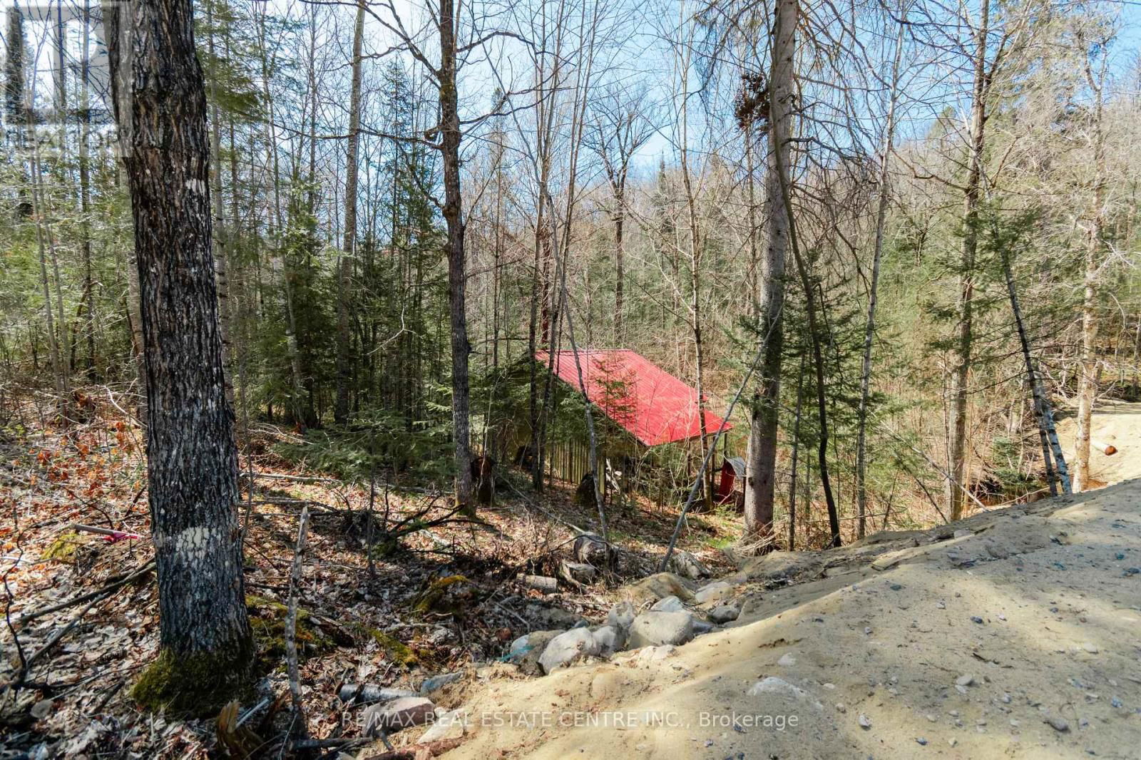 34 LAURENTIAN CRESCENT Image 4