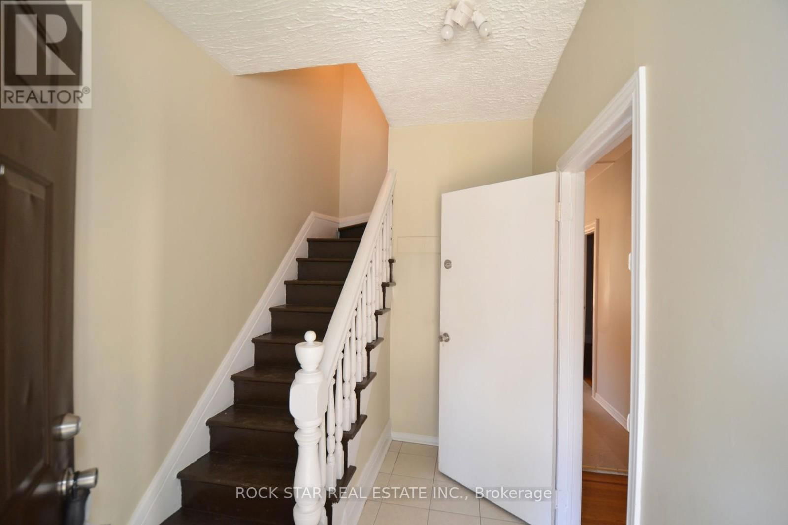 58 ERIE AVENUE Image 21