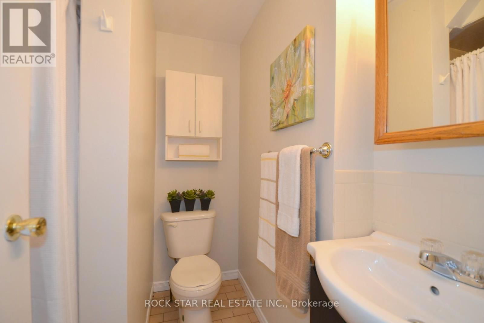 58 ERIE AVENUE Image 22