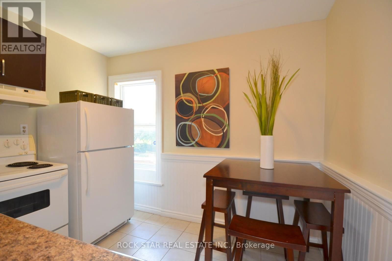 58 ERIE AVENUE Image 26