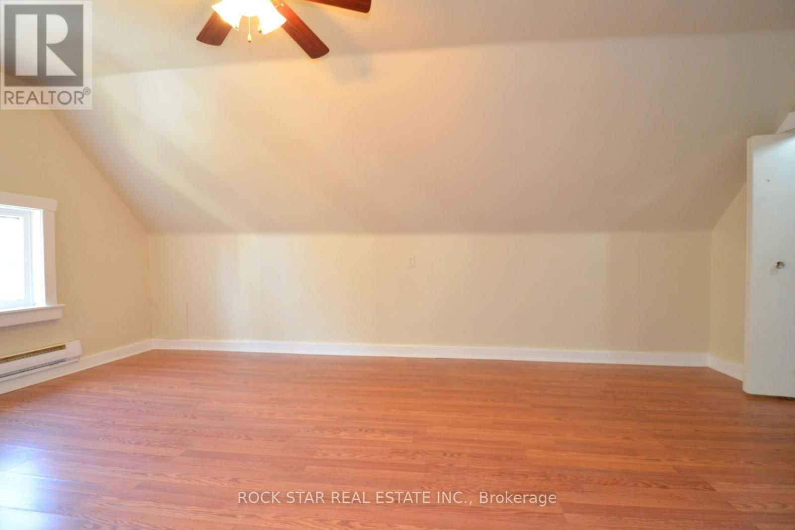 58 ERIE AVENUE Image 40