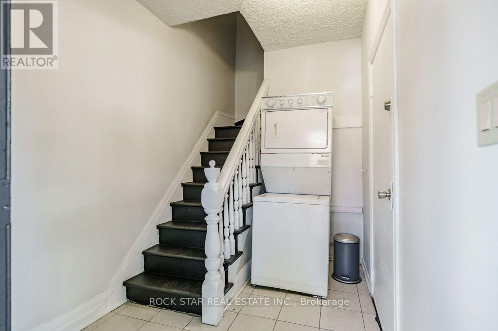 58 ERIE AVENUE Image 43
