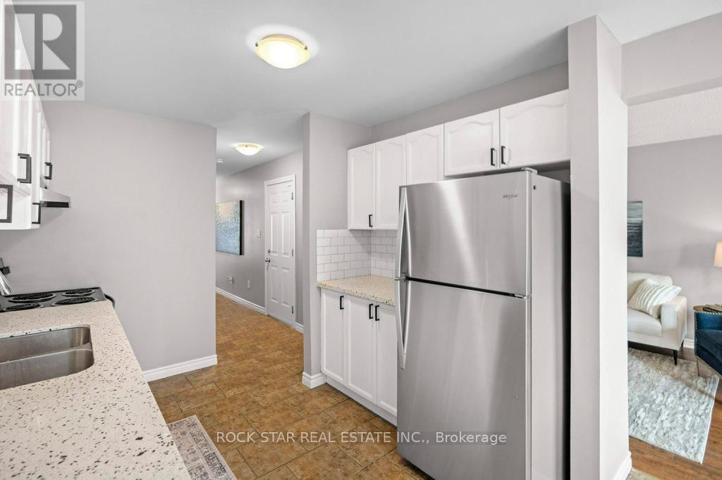 28 VENNIO LANE Image 14
