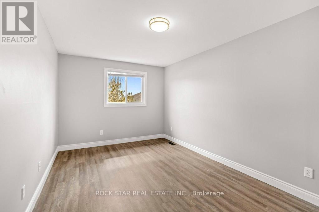28 VENNIO LANE Image 29