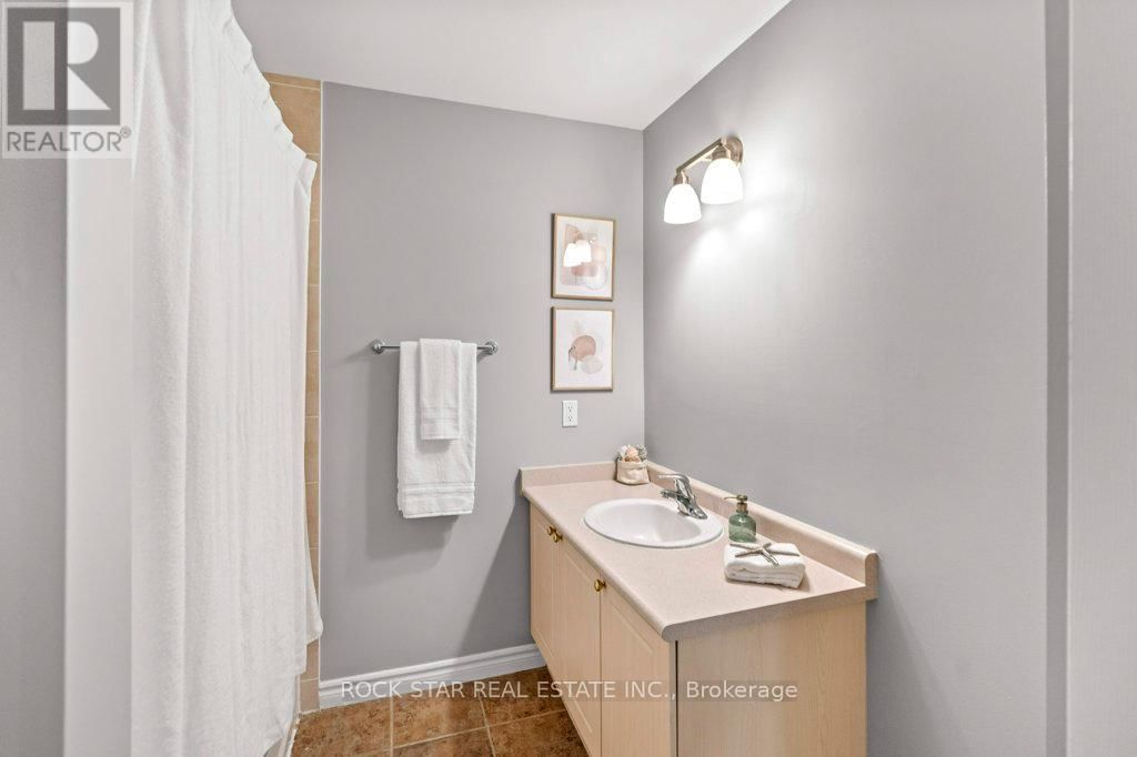 28 VENNIO LANE Image 33