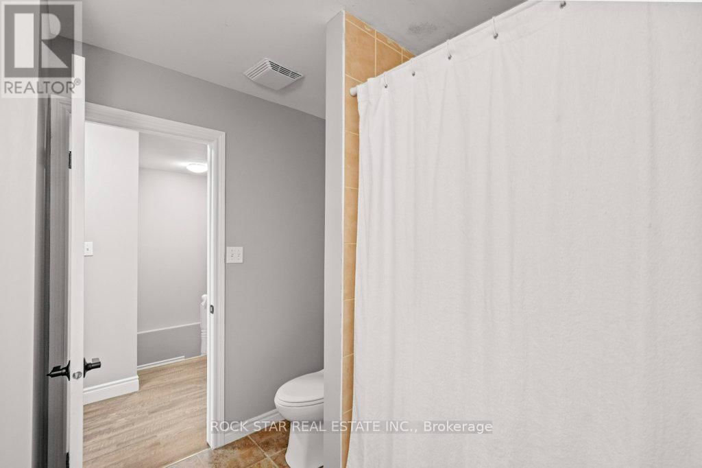 28 VENNIO LANE Image 34