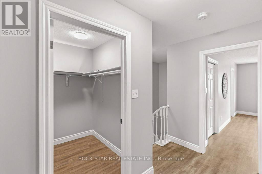 28 VENNIO LANE Image 35