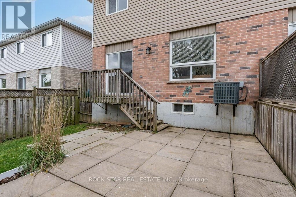 28 VENNIO LANE Image 38