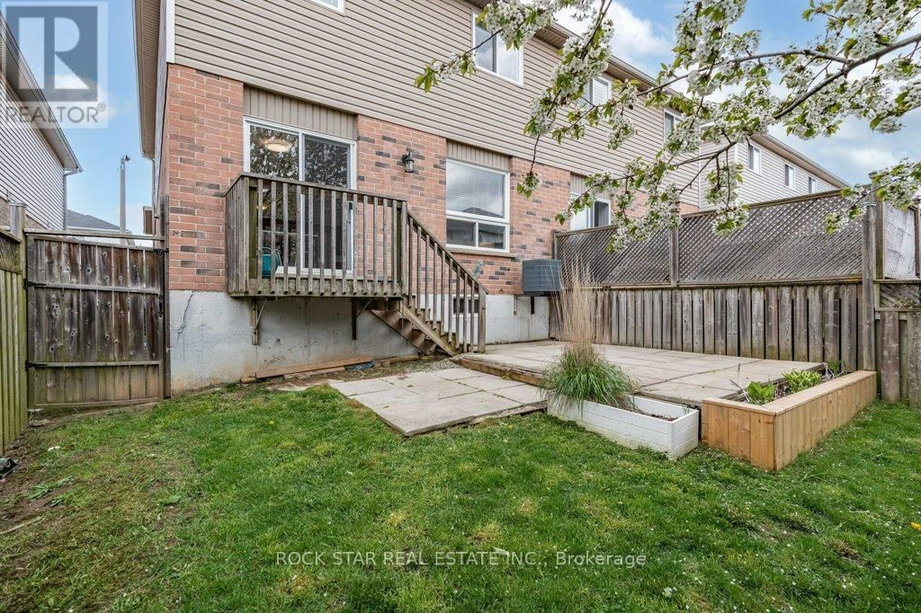 28 VENNIO LANE Image 41