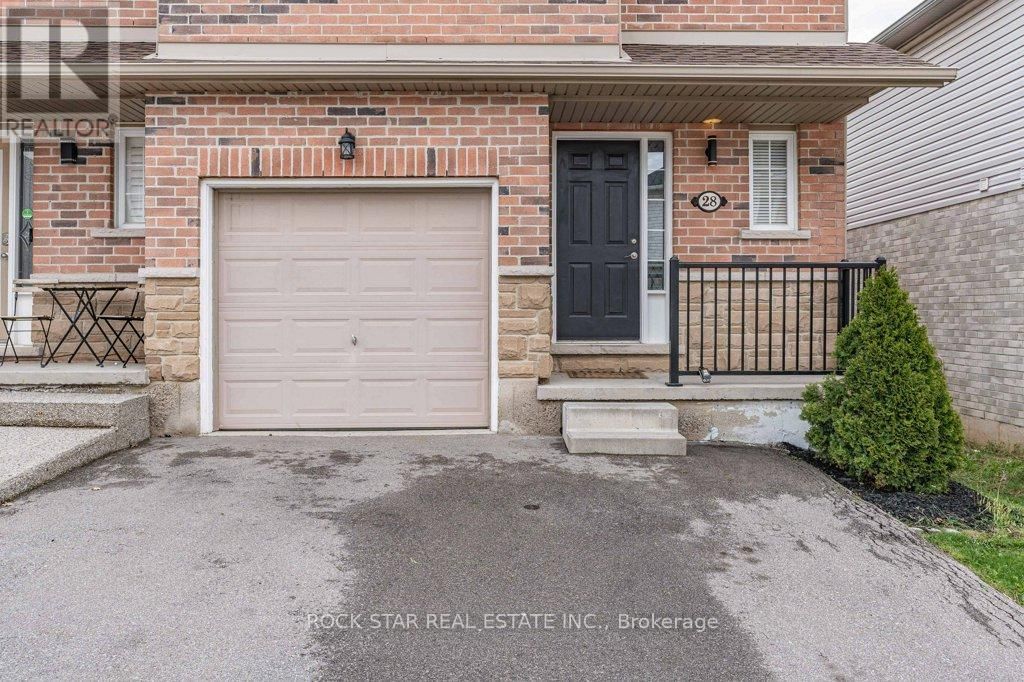 28 VENNIO LANE Image 6
