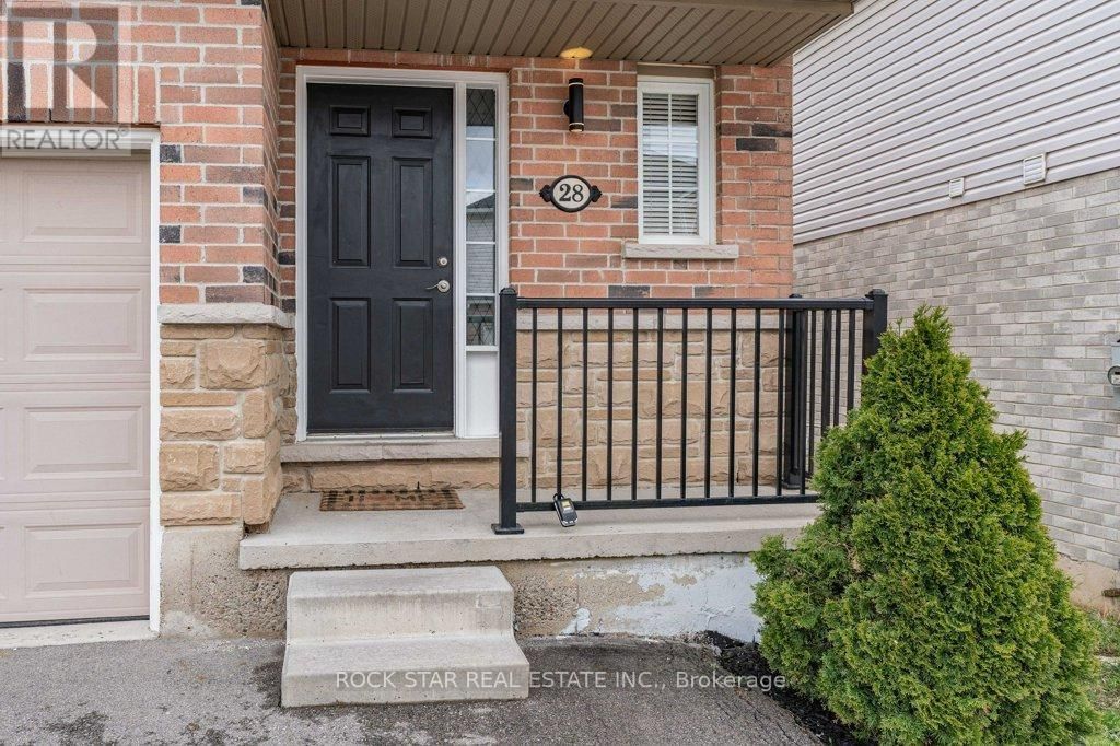 28 VENNIO LANE Image 7