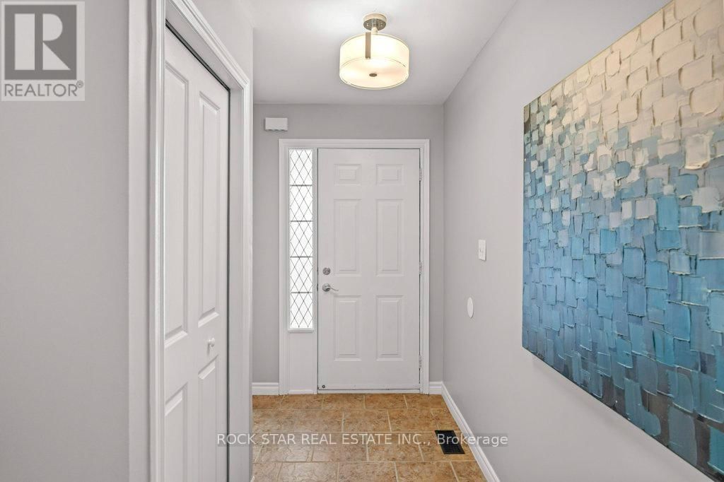 28 VENNIO LANE Image 9