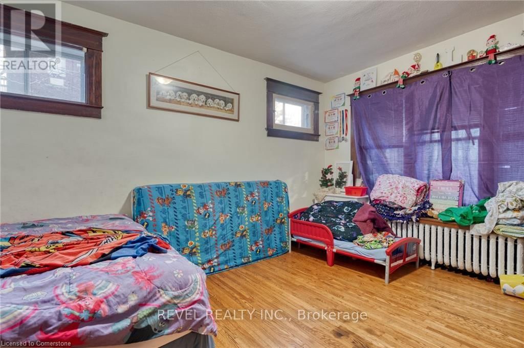 93 BARNESDALE BOULEVARD Image 12
