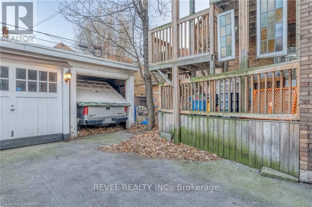 93 BARNESDALE BOULEVARD Image 8