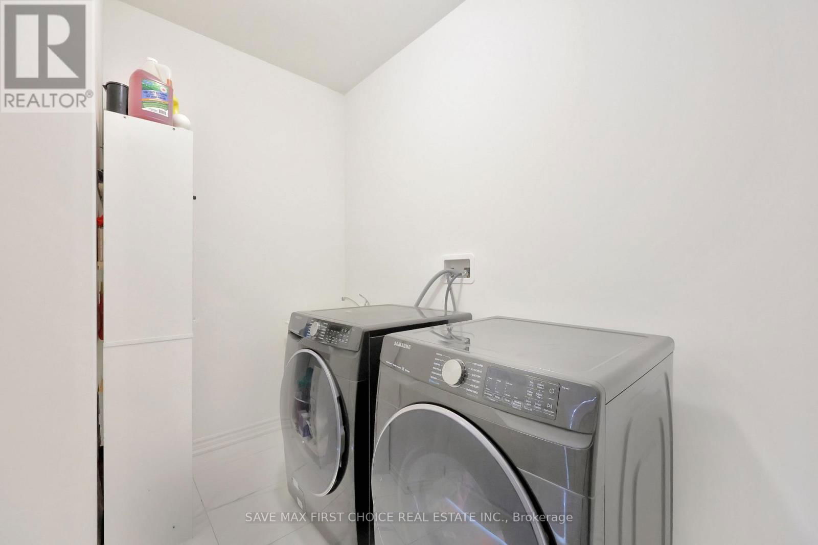 1 ROWLEY STREET Image 19