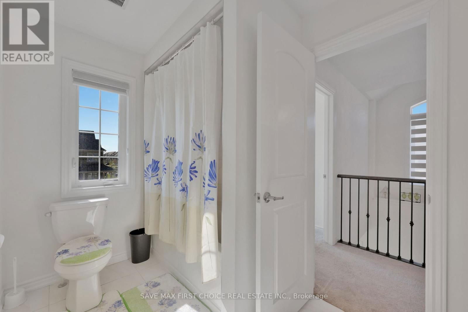 1 ROWLEY STREET Image 26