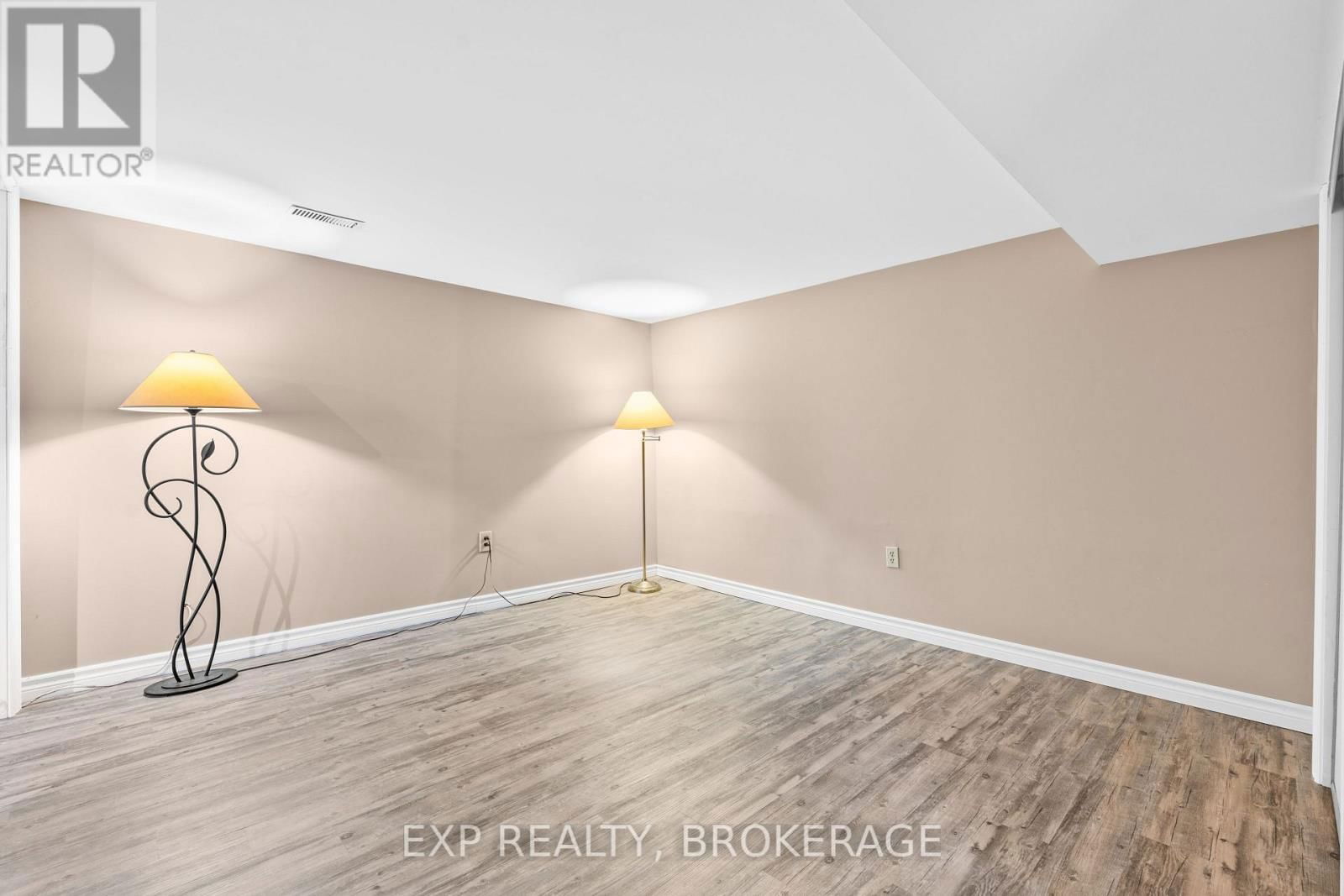 103 WILLOWBANK ROAD EAST Image 29