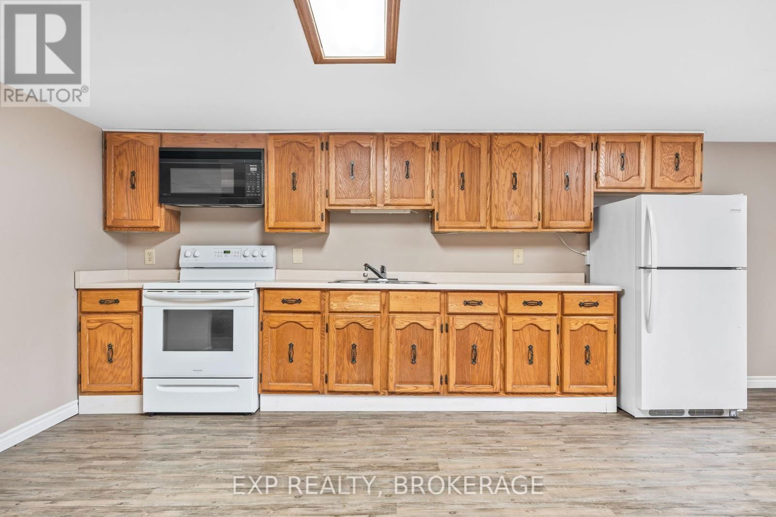 103 WILLOWBANK ROAD EAST Image 33