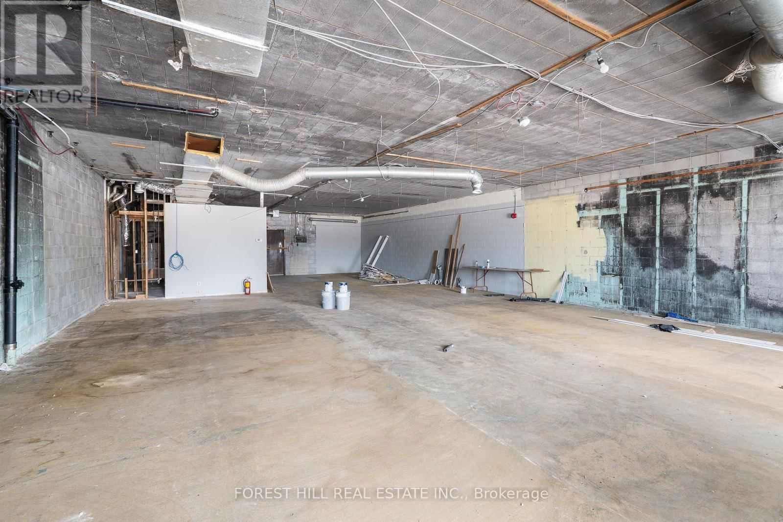 2024 DUFFERIN AVENUE Image 19