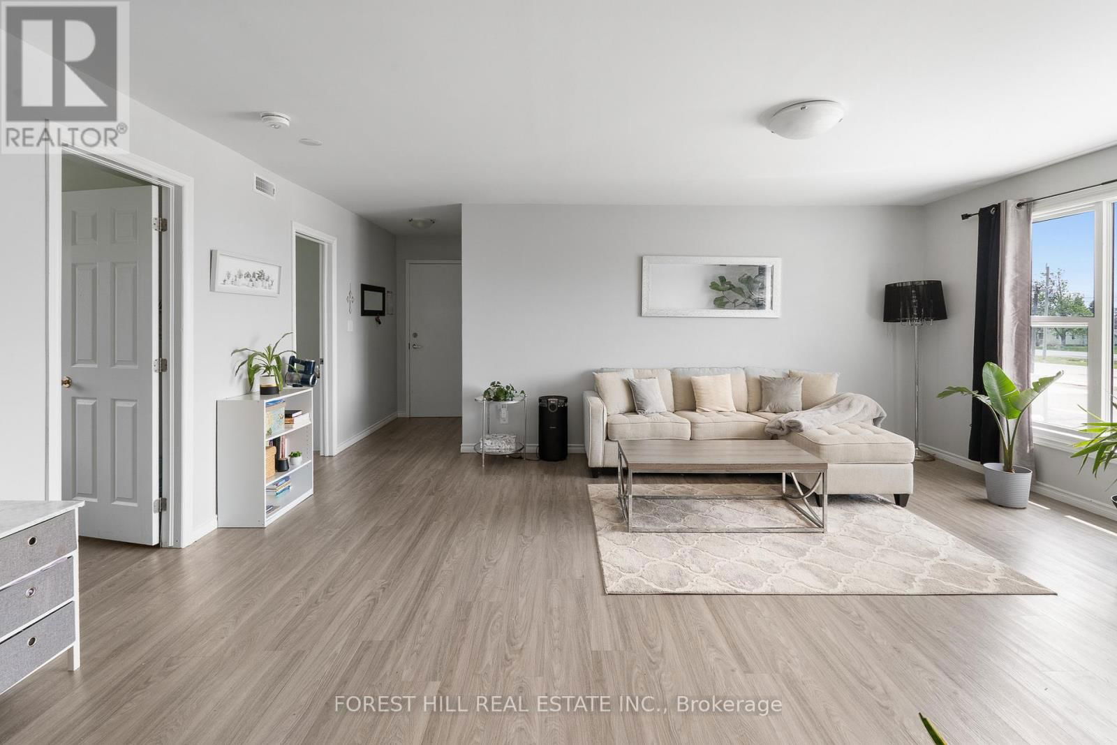 2024 DUFFERIN AVENUE Image 28