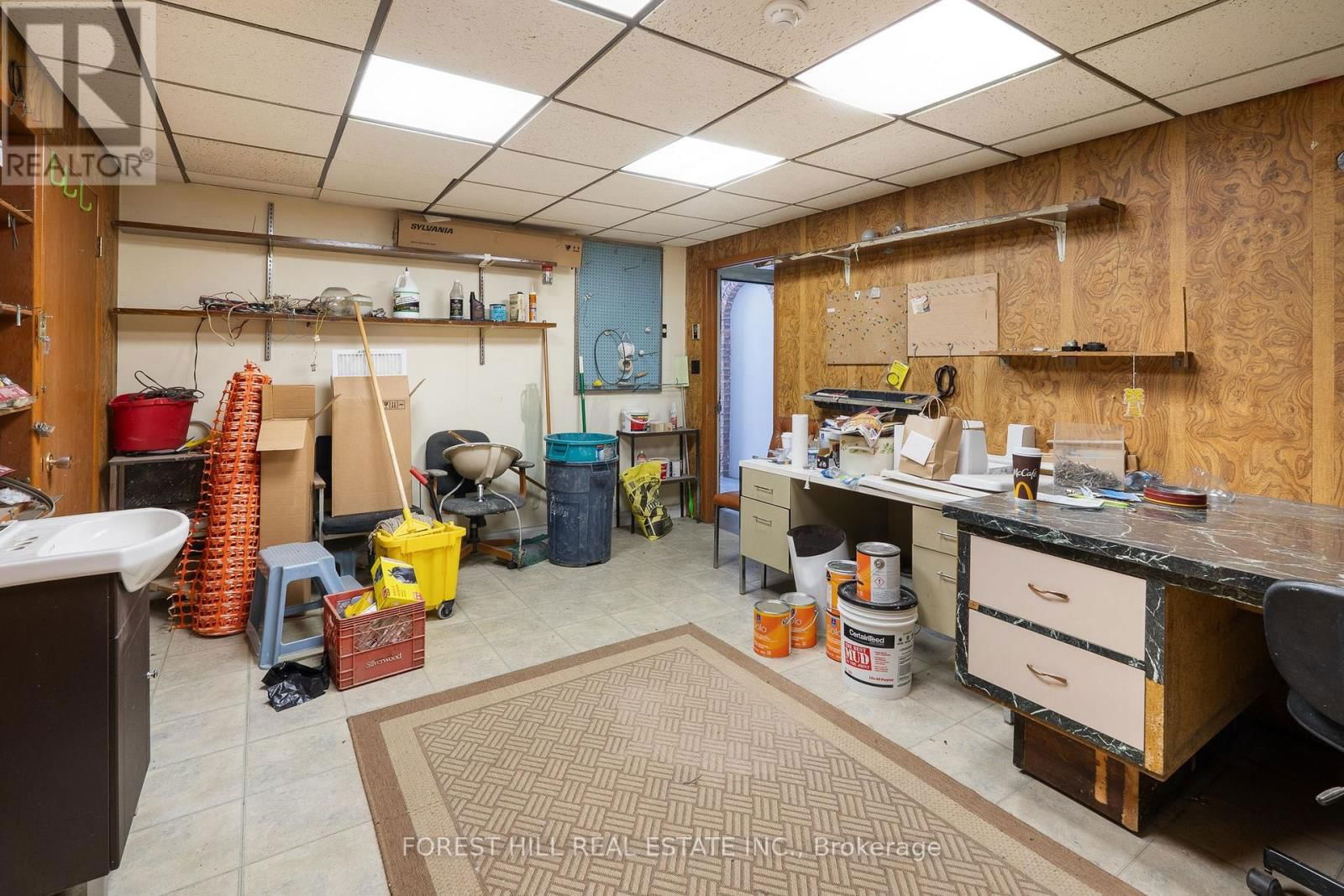 2024 DUFFERIN AVENUE Image 47