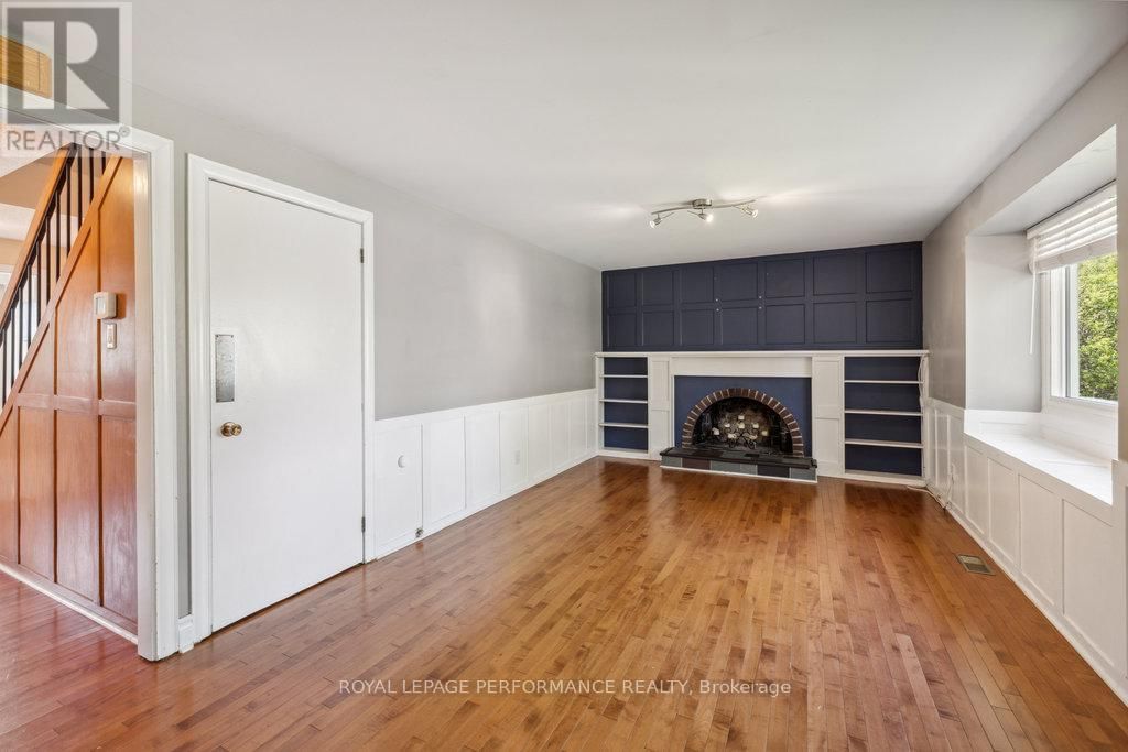 2045 DEERHURST COURT Image 17