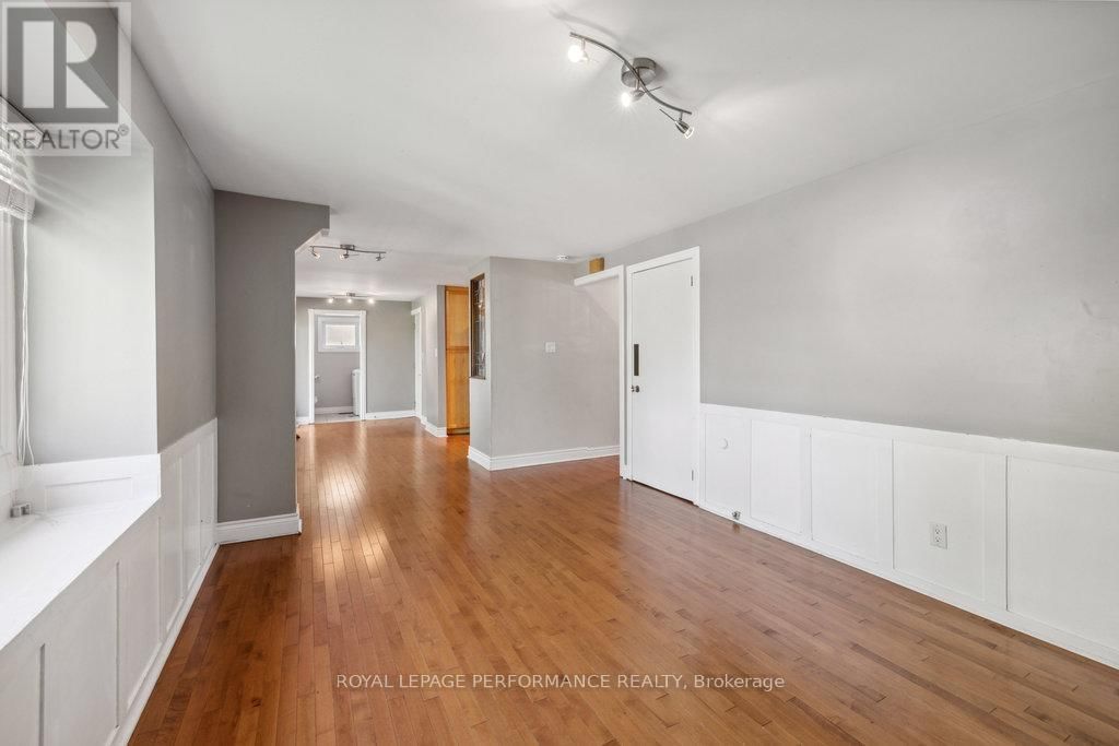 2045 DEERHURST COURT Image 21