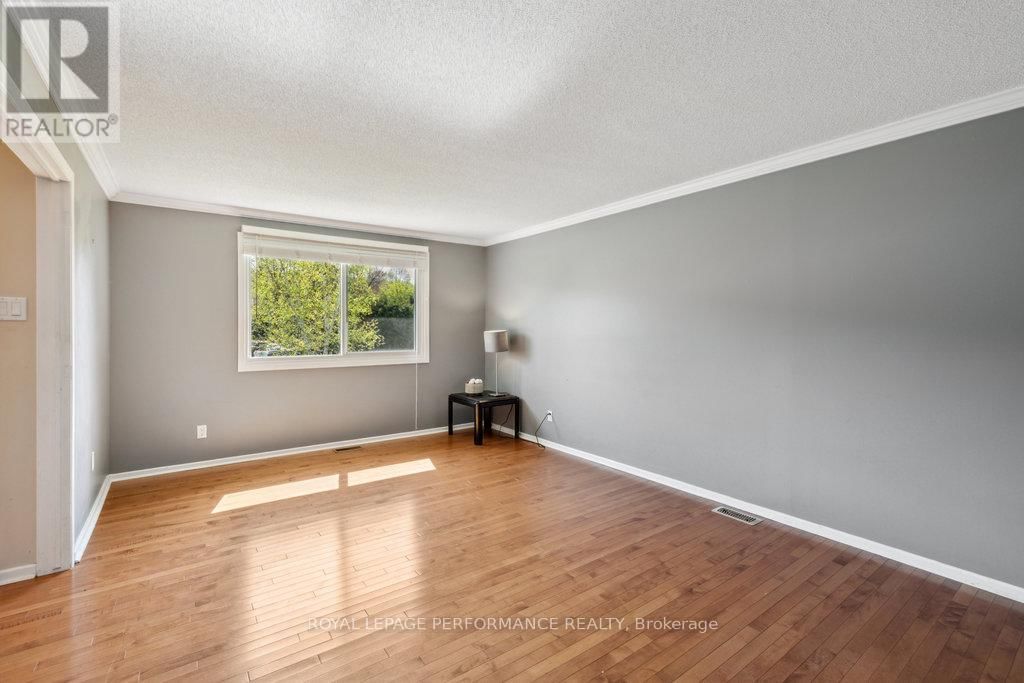 2045 DEERHURST COURT Image 28