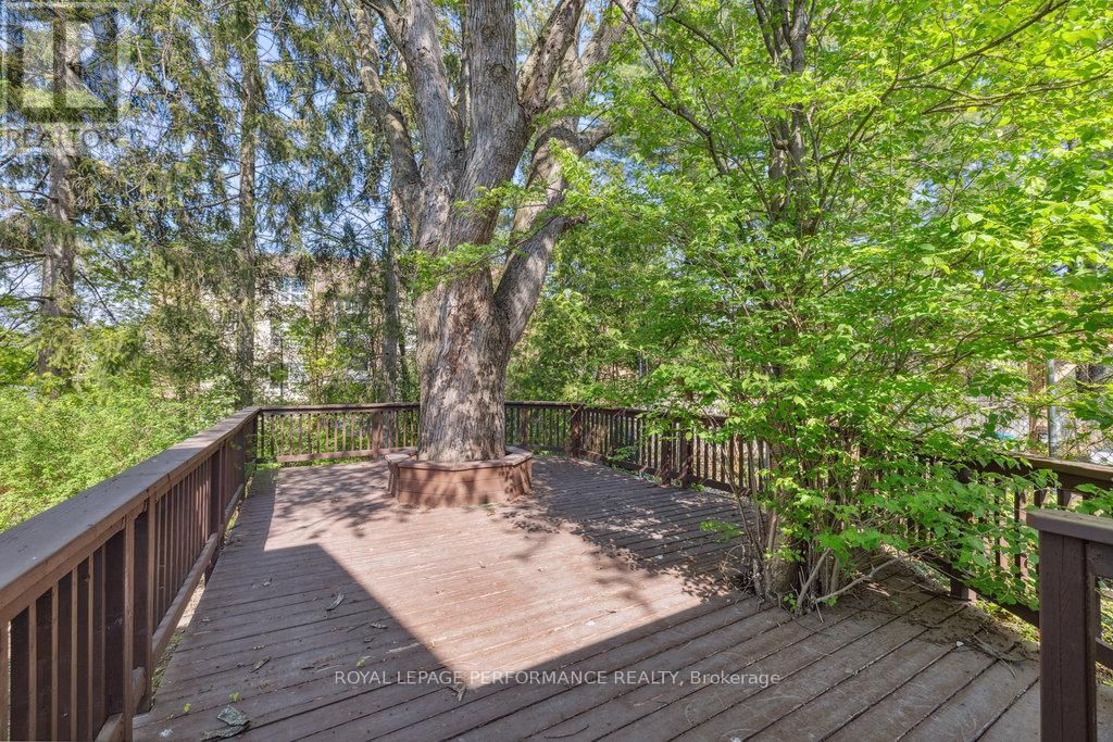 2045 DEERHURST COURT Image 44