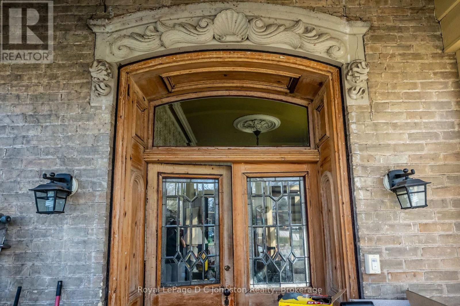 490 MILL STREET Image 8