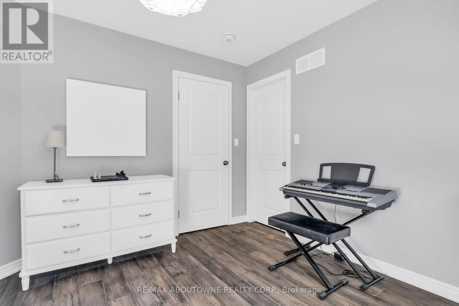 175 DALLAN DRIVE Image 24