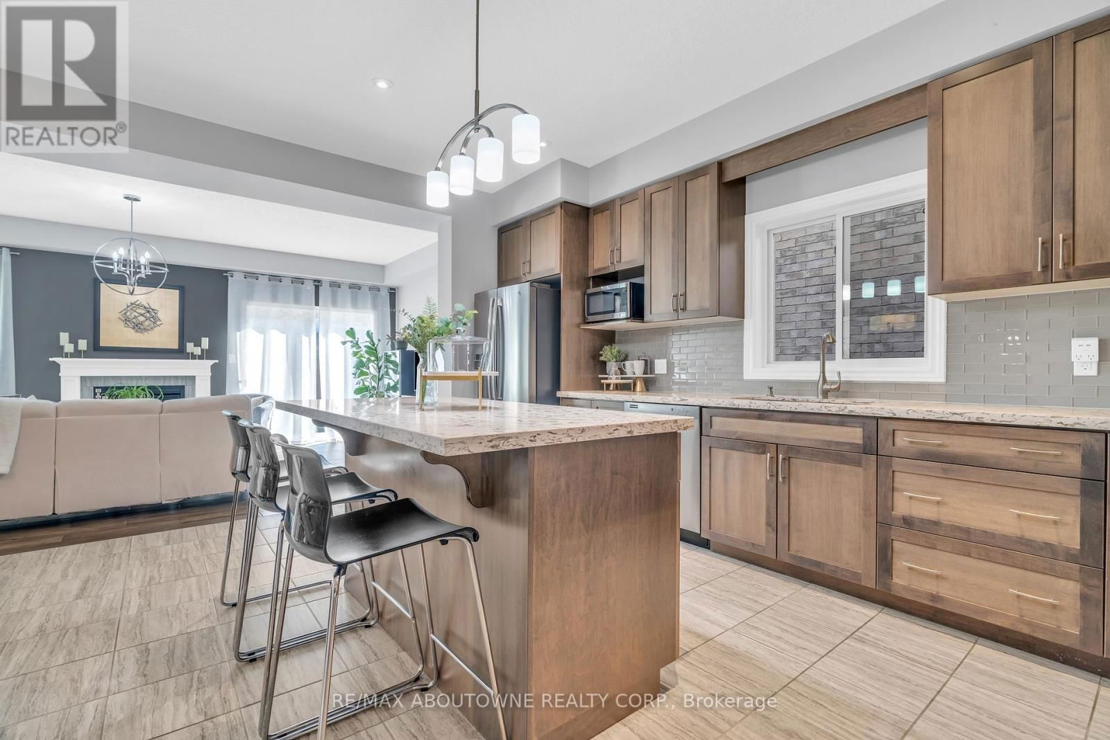 175 DALLAN DRIVE Image 7