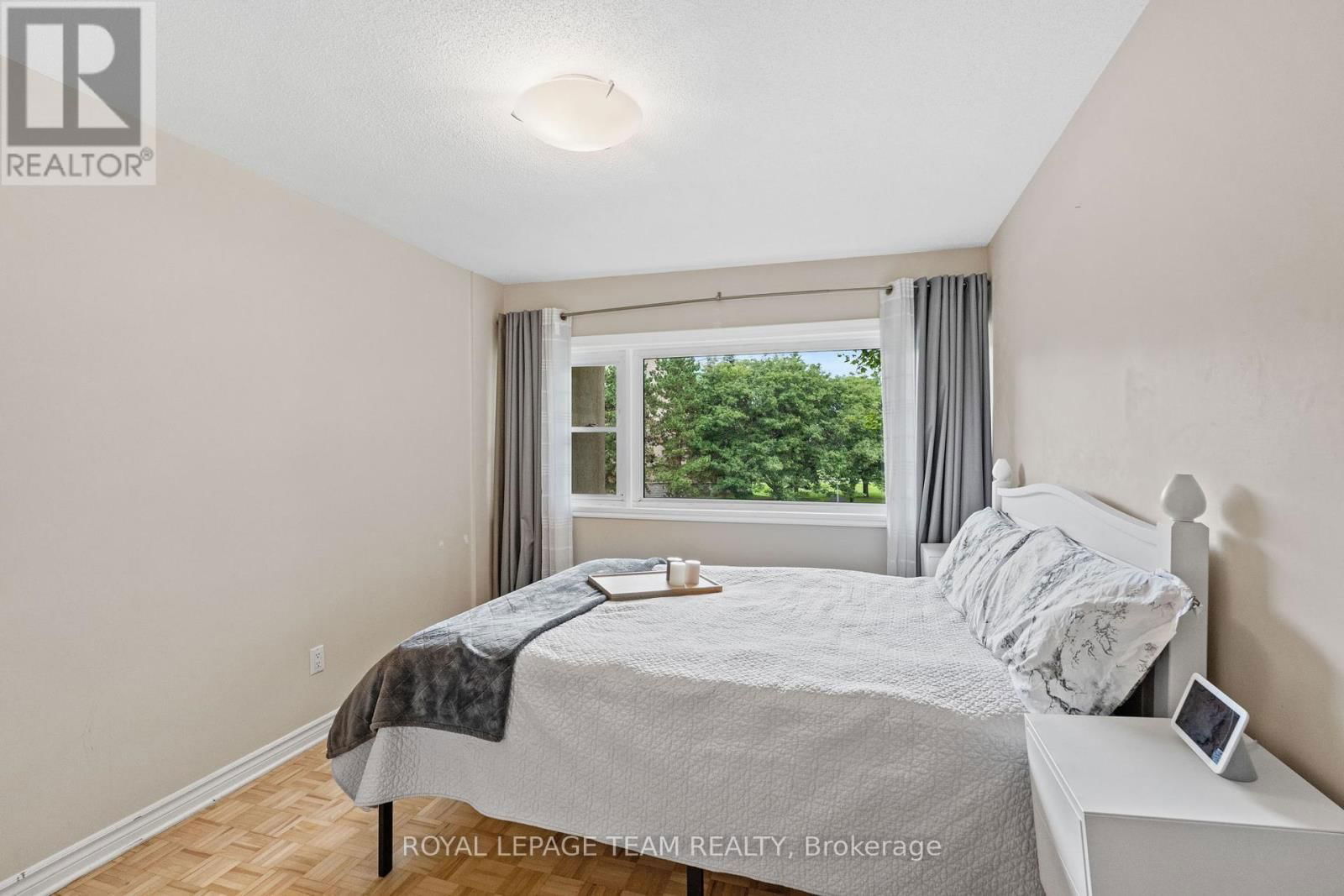 109 - 12 CORKSTOWN ROAD Image 18