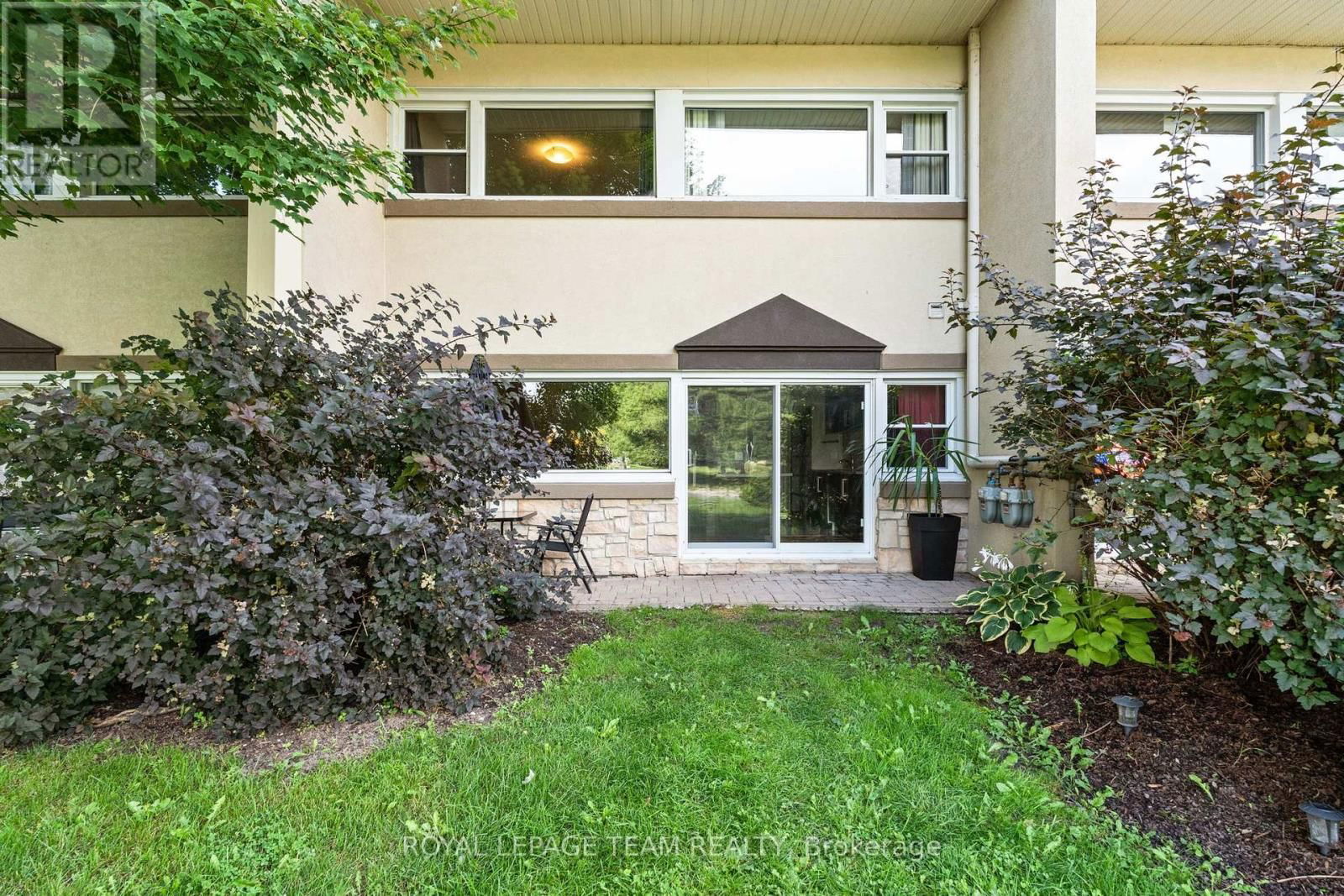 109 - 12 CORKSTOWN ROAD Image 27